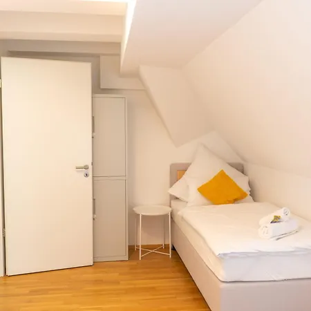 Simply Fraenkisch Altstadt, Glasfaser, Tiefgarage Apartamento *